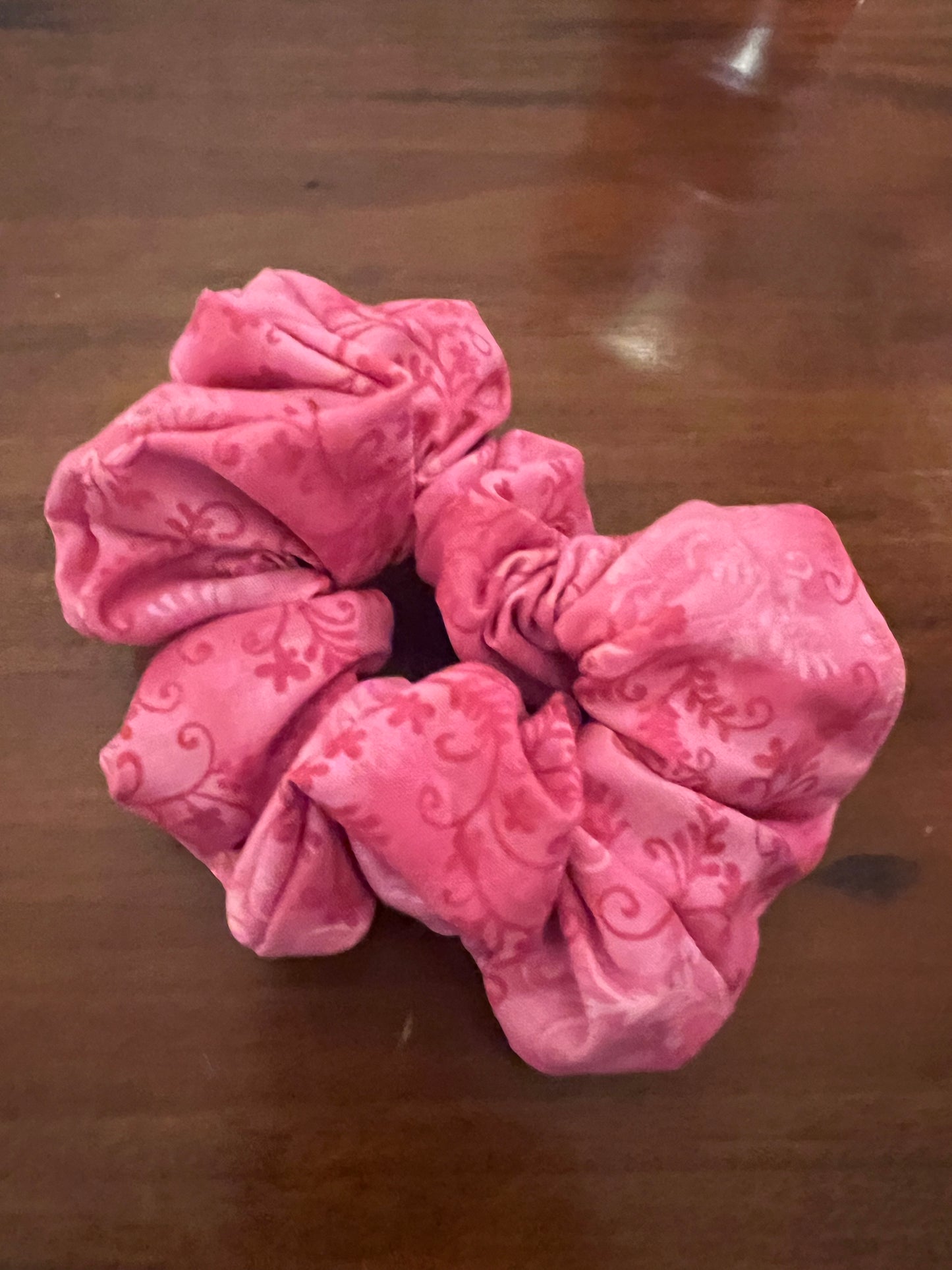 Motled Pink Florals Scrunchie