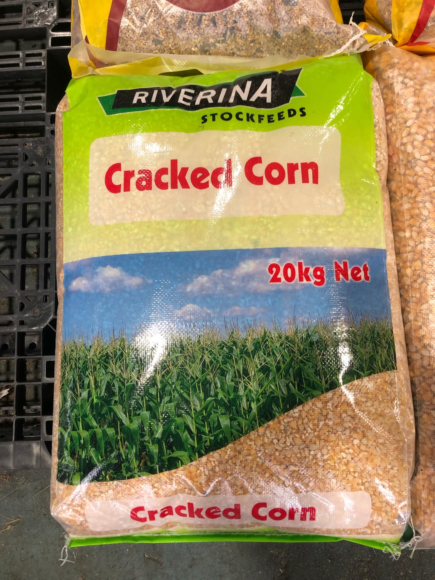 Riverina Cracked Corn 20kg